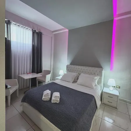 Ξενοδοχείο Grand Gjyshi 3*