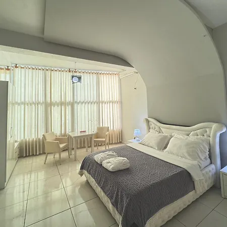 Grand Gjyshi 3* Qerrexhias