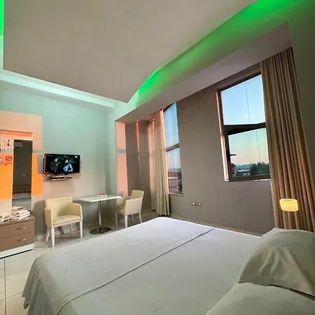 Grand Gjyshi فندق