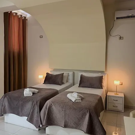 فندق Grand Gjyshi Qerrexhias