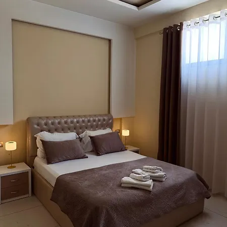 Grand Gjyshi فندق Qerrexhias