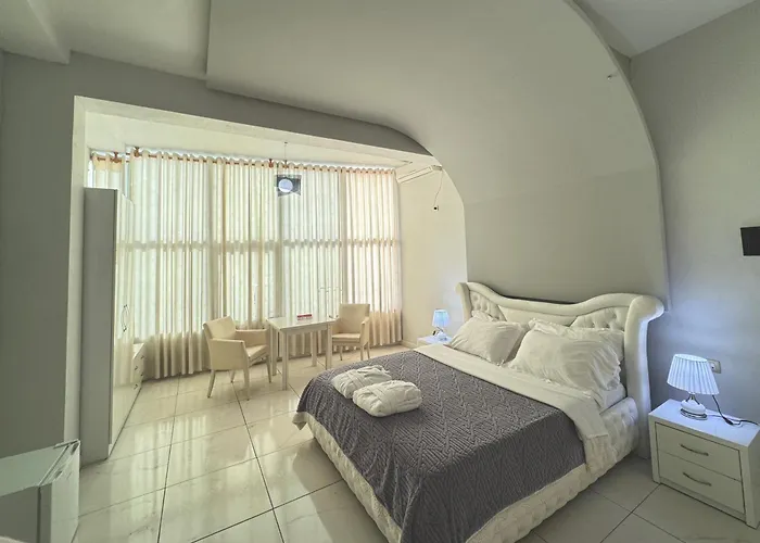 Grand Gjyshi 3* Qerrexhias