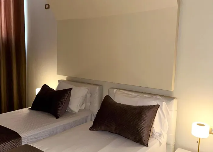 Grand Gjyshi Hotel 3*