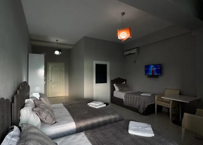 Grand Gjyshi Hotel 3*