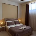 Grand Gjyshi Hotel 3*