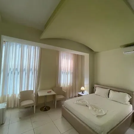 Grand Gjyshi Hotel Qerrexhias
