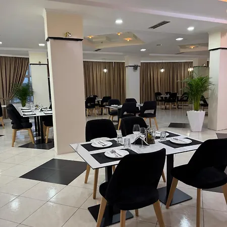 Hotel Grand Gjyshi Qerrexhias